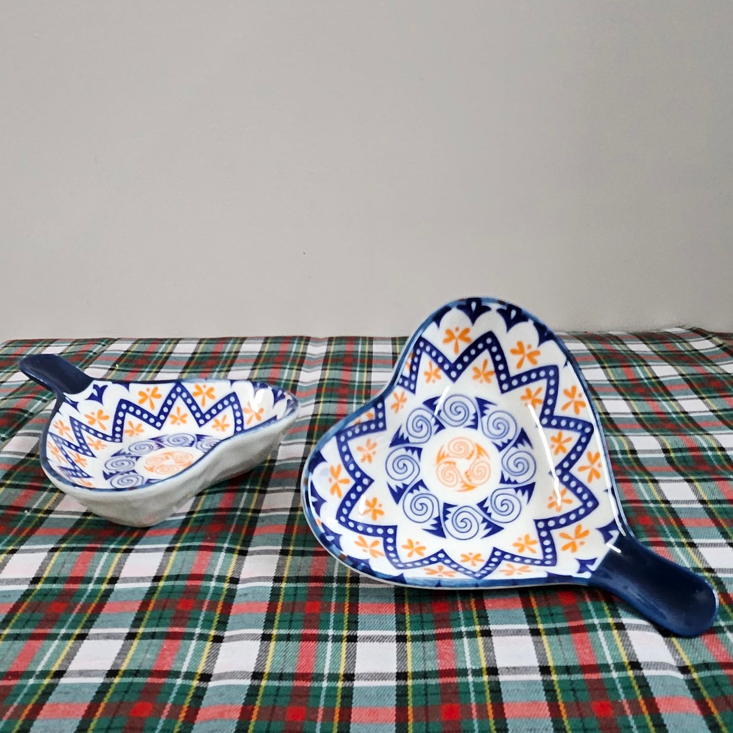 Heart- Shaped Ceramic Serving Bowls (Set of 2)