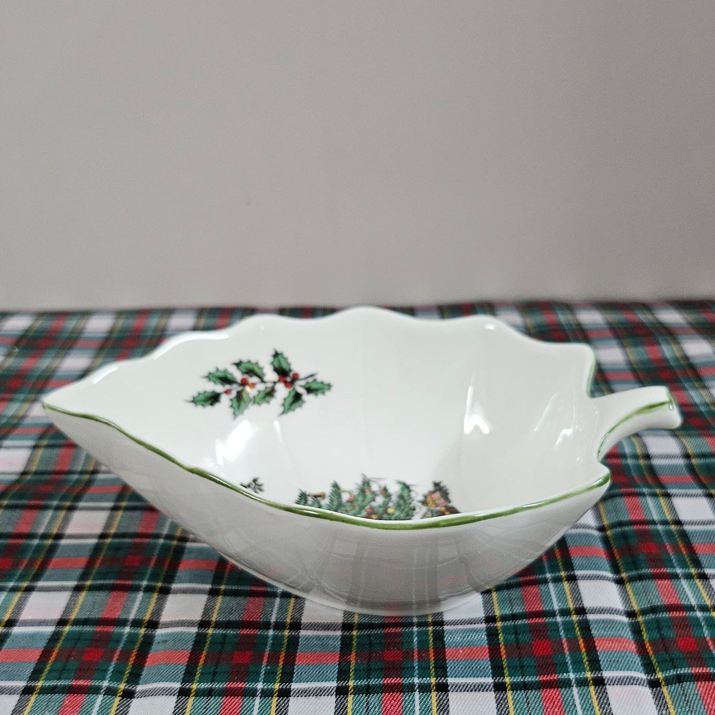 Ceramic Dip Bowls Leaf Shape/ 1PC