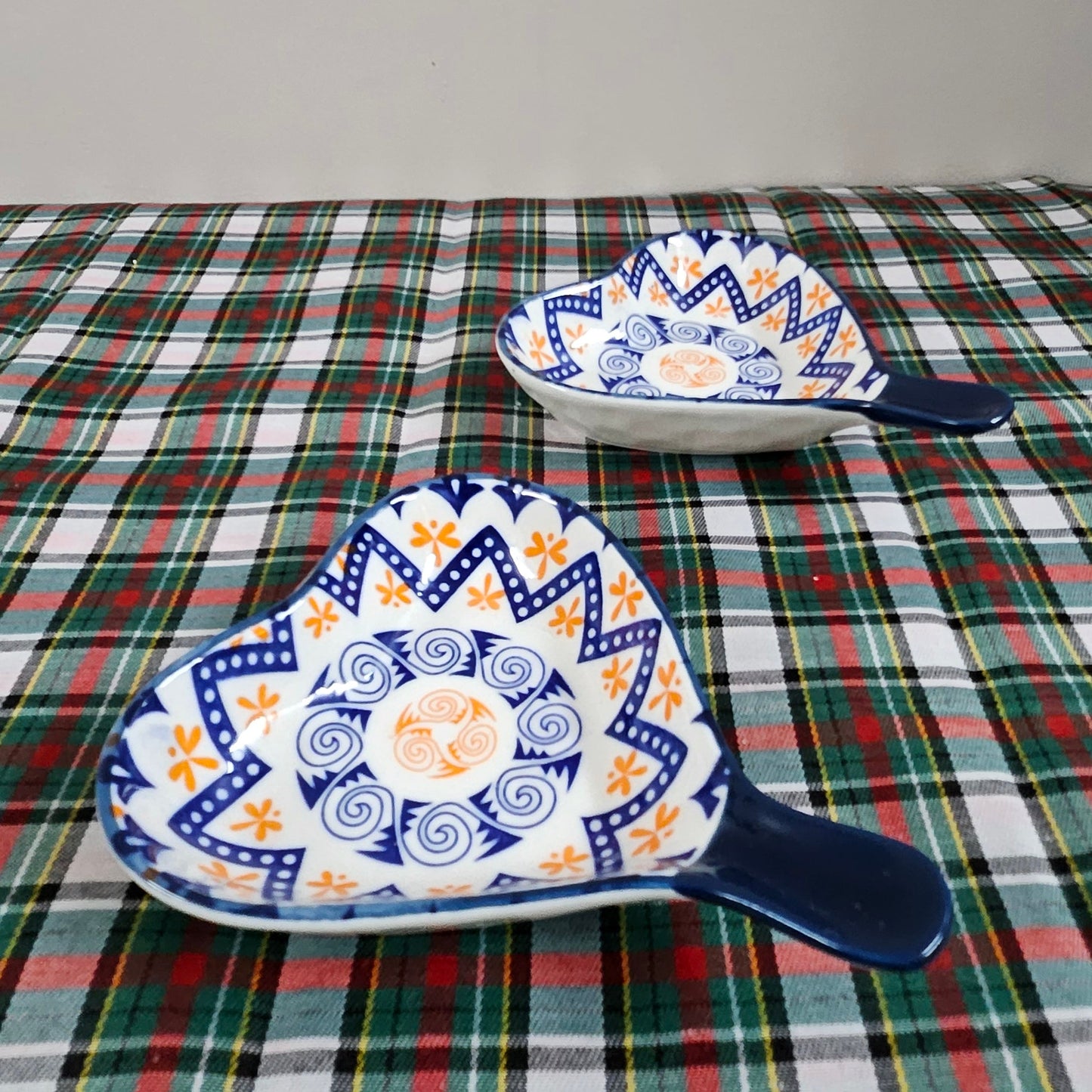 Heart- Shaped Ceramic Serving Bowls (Set of 2)